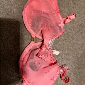 Brand new with Tags Victoria secret bra and matching panty